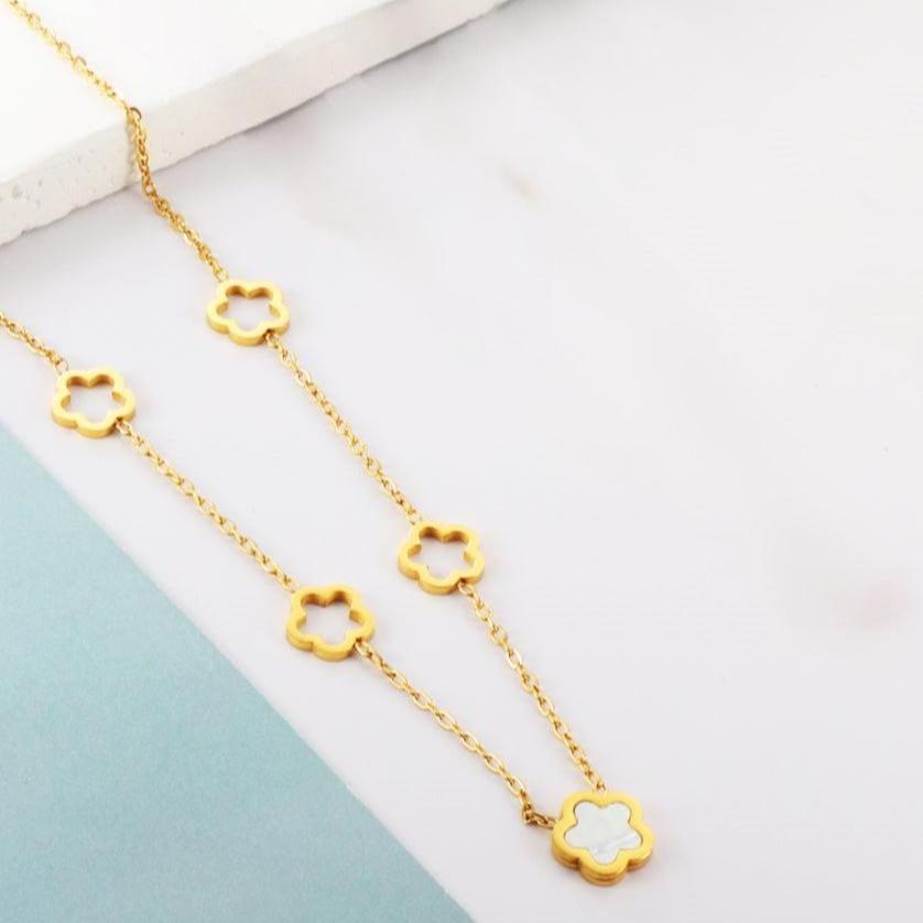 NECKLACE- PEARLY CLOVER